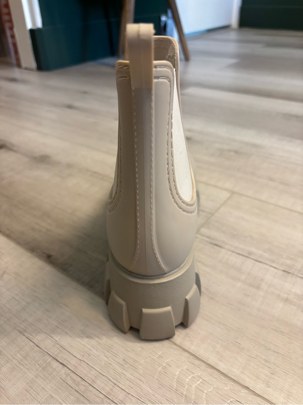 Jeffrey Campbell Rain-Storm Chelsea Rain Boots Size 8 Beige Chunky Lug - Picture 13 of 15